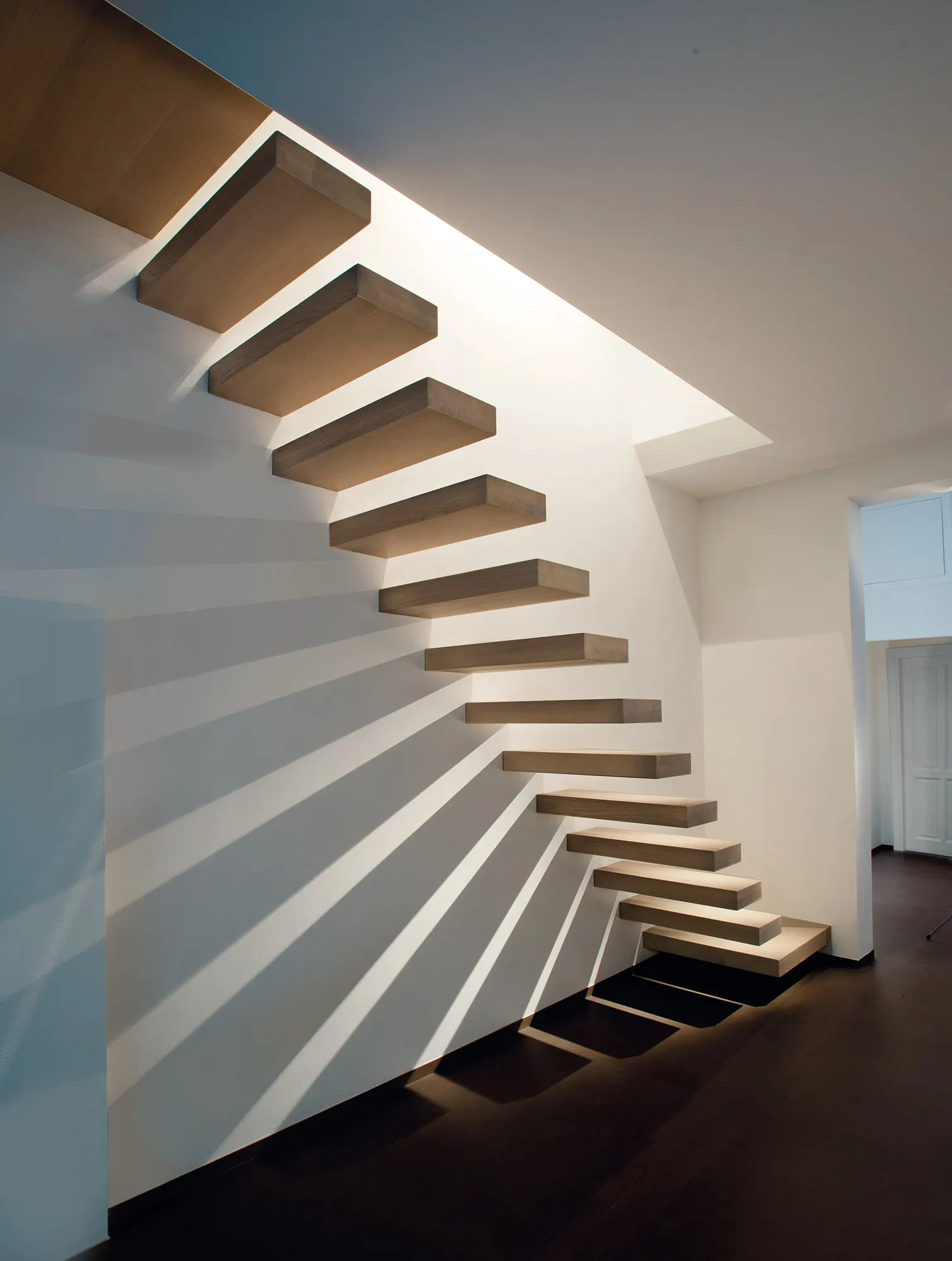 cantilever-cloud-staircase-marretti3