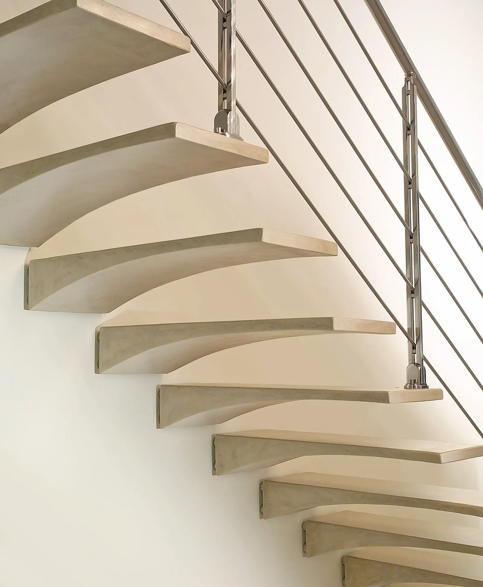 wing-shaped-wood-stairs-marretti3