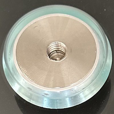 Patented stainless steel fitting, recessed into the glass Patented stainless steel fitting, recessed into the glass