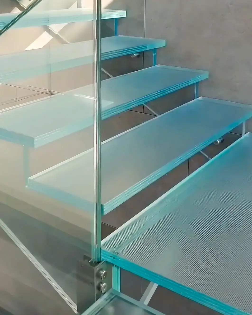 pure glass staircase marretti3